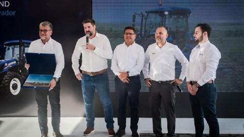 New Holland desembarca en El Salvador junto a CEMCOL