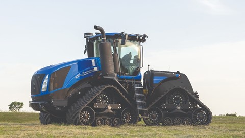 New Holland Reveals T9 SmartTrax with PLM Intelligence to Australian market