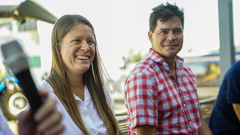 New Holland en Expoagro Juli n Muguerza y Lara Giuliani cuentan su experiencia con la cosechadora CR 7 90 Intellisense