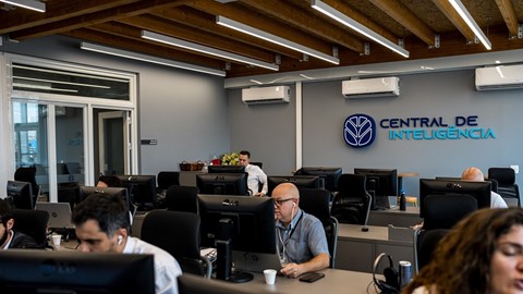 Equipe da Central de Intelig ncia New Holland