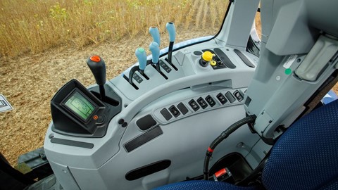 T6 140 Electro Command da New Holland
