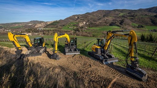 New Holland MIDI Excavator range