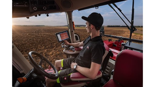 Case IH Quadtrac 715 takes Tractor of the Year 2025 prize