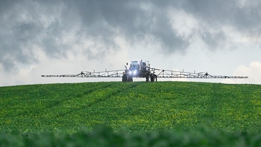 Pulverizador Defensor 4000 da New Holland