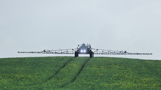 Pulverizador Defensor 3500 da New Holland