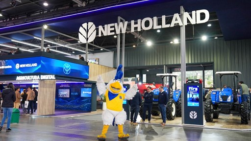 New Holland presenta una amplia gama de productos y actividades para toda la familia en la Expo Rural 2025