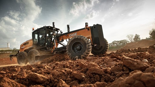 CASE apresenta portfólio completo para suporte à pavimentação e lança e-commerce com IA na Paving Expo