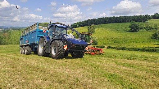The T7 Methane Power tractor