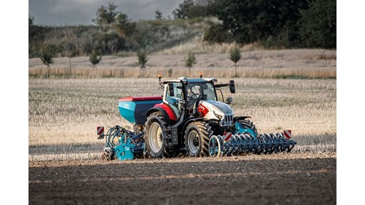 new-steyr--impuls-tractors-combine-compact-power-with-premium-comfort-and-intelligent-control