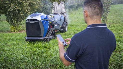 new-holland-r4-robot-series_005