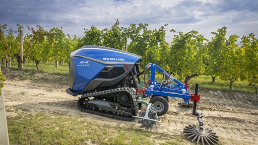 new-holland-r4-robot-series_007