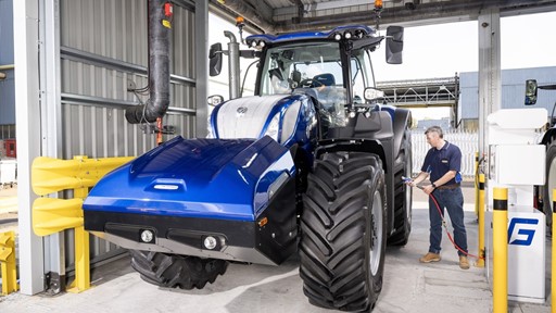 New Holland presenta un nuevo tractor impulsado a biometano el T7 270 Methane Power
