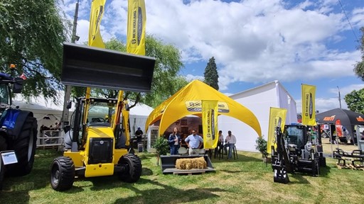 New Holland Construction participo en SAGO Fisur junto a SKC