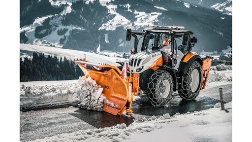 more-choice-for-steyr-expert-customers--two-transmissions-and-three-feature-packs