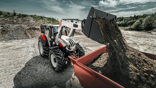 MORE CHOICE FOR STEYR EXPERT CUSTOMERS TWO TRANSMISSIONS AND THREE FEATURE PACKS