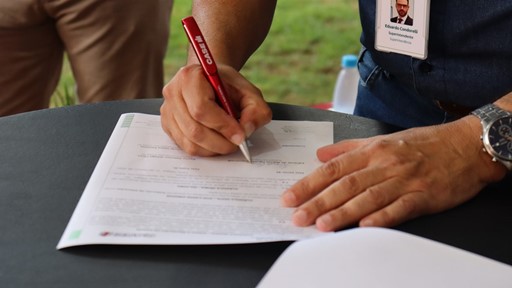 assinatura-do-termo-de-coopera--o-entre-case-ih-e-senar-rs