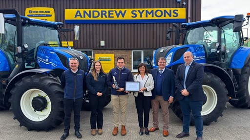 andrew-symons-ltd---uk-dealer-of-the-year