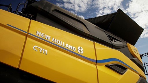 CR11 da New Holland a maior colheitadeira de duplo rotor do mundo