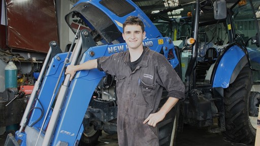 Hauraki s most reliable tractor apprentice heads trackside for Taupo Super 440