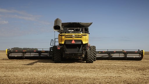 Automatizacion y alto rendimiento New Holland presenta la cosechadora CR11 en Argentina