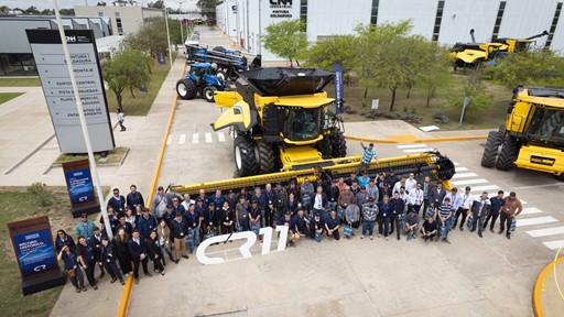 New Holland abrio las puertas de su fabrica para acercar todo su porfolio a sus clientes
