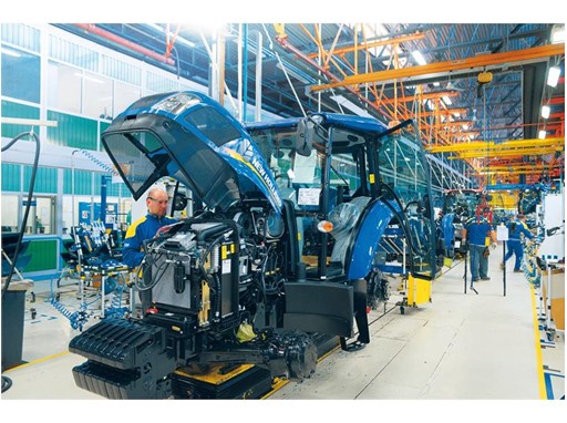 Cnh Industrial Newsroom The New Holland Jesi Plant In Italy Achieves Silver Level Designation In World Class Manufacturing