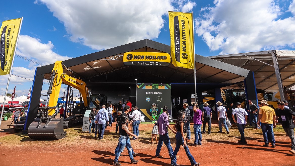 New Holland Construction promove ações durante a Copa do Brasil