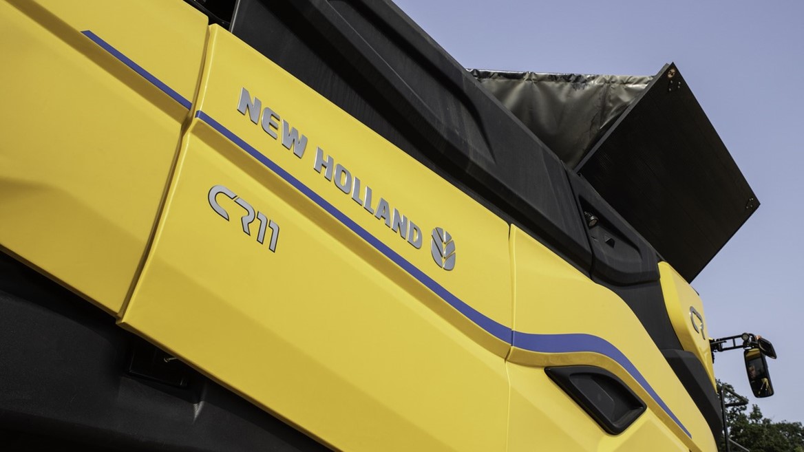New Holland CR11