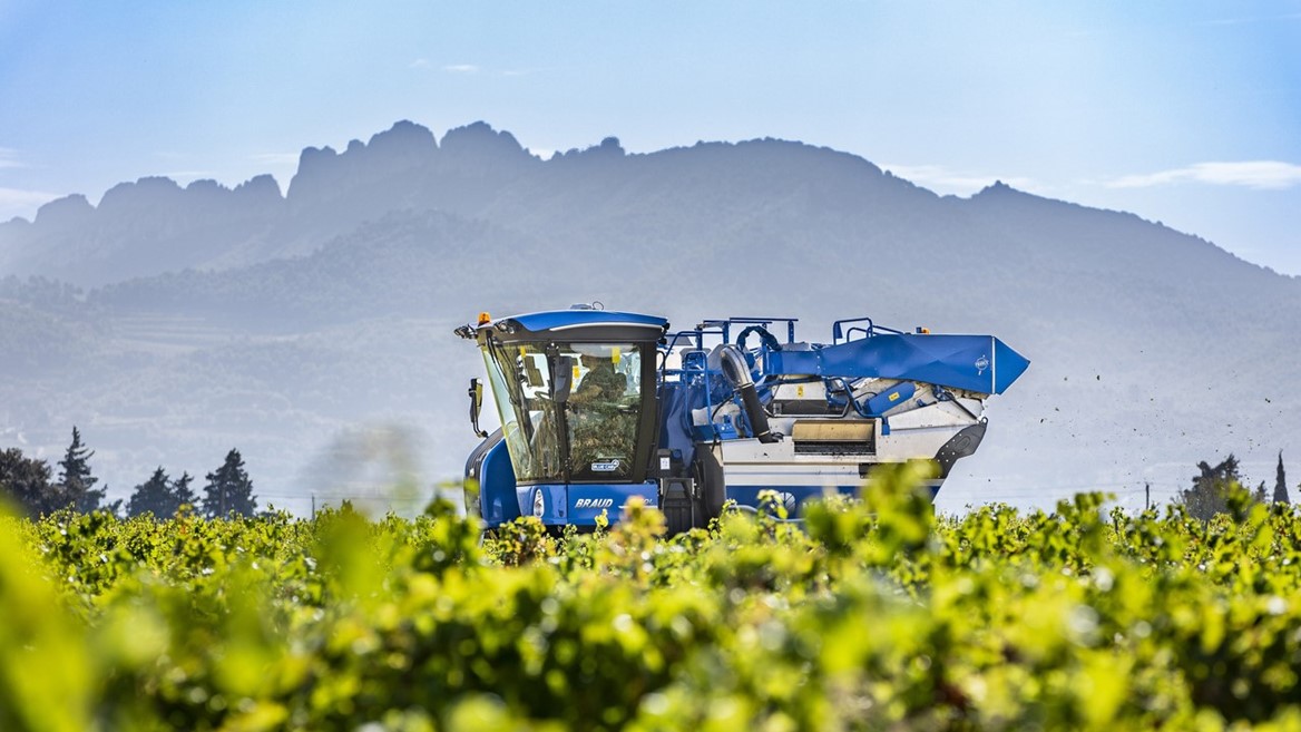 New Holland Braud compact grape harvesters