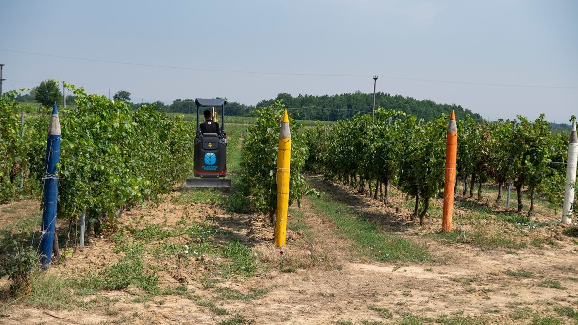 New Holland E15X Electric Power