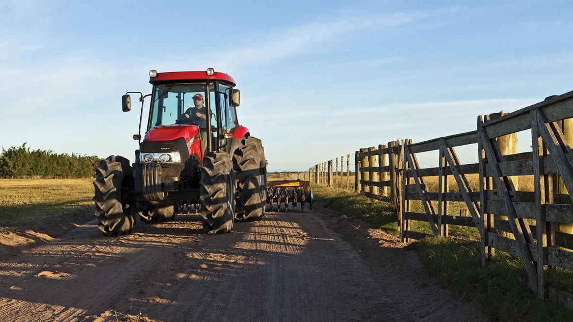 Trator Farmall