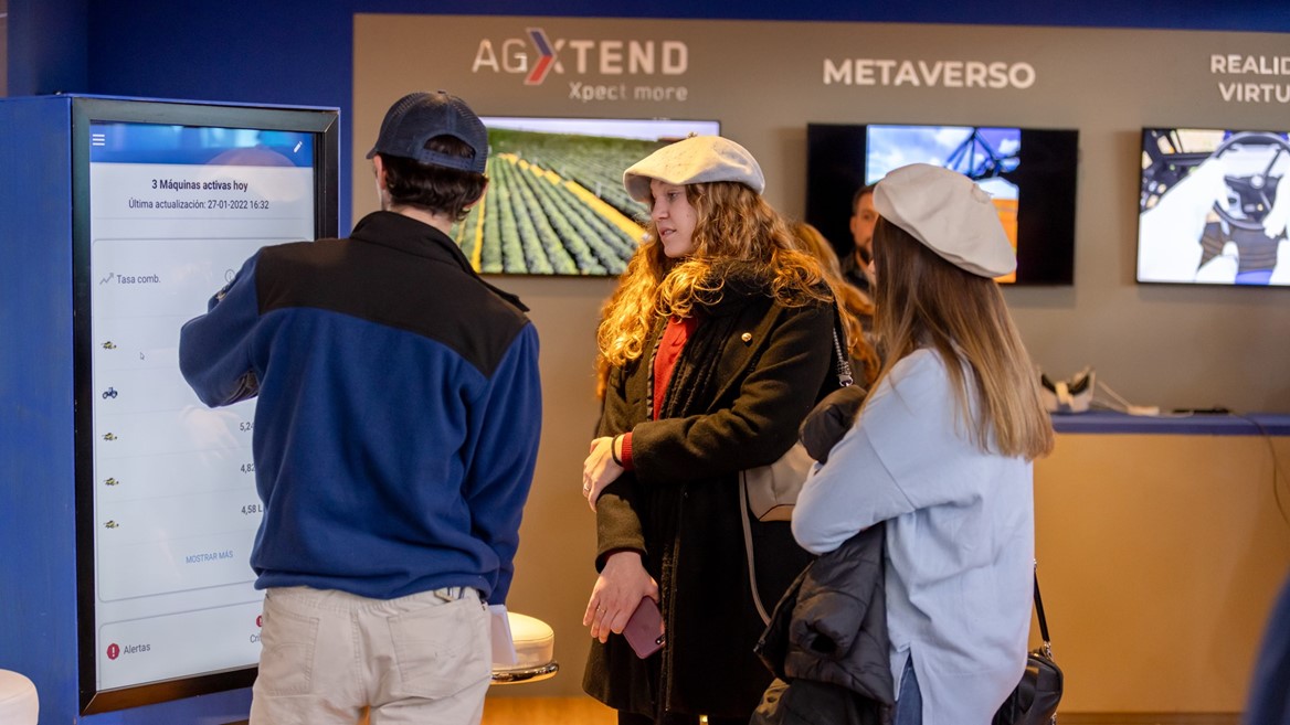 New Holland Innovaci n y Compromiso con el Productor Argentino en la Expo Rural 2024