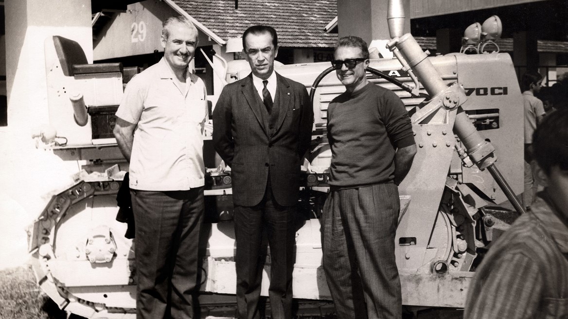 New Holland Construction 75 anos Juscelino Kubitschek e executivos da marca