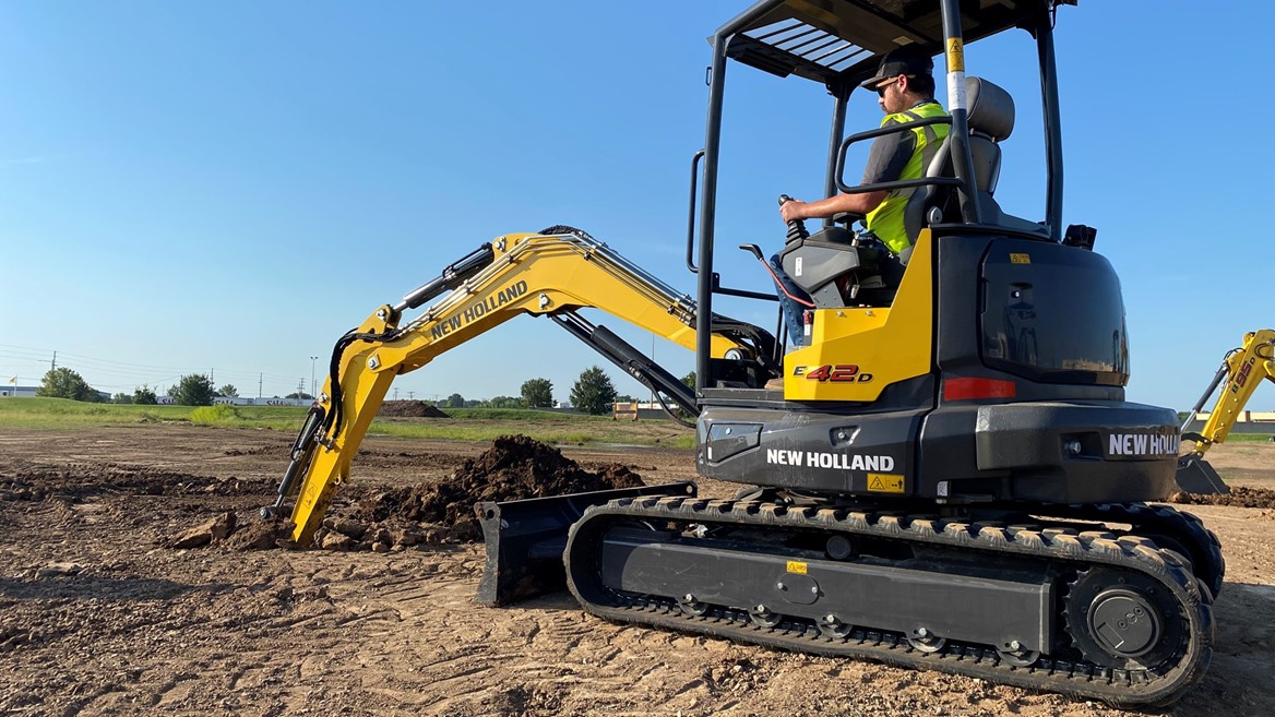 E42D Digging