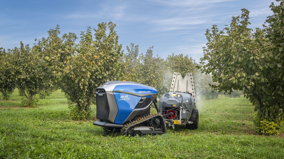 New Holland R4 Robot