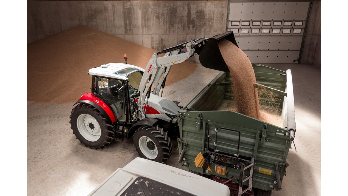 STEYR SHOWS SOLUTIONS FOR EVERY FARM AT AGRIBEX 2025