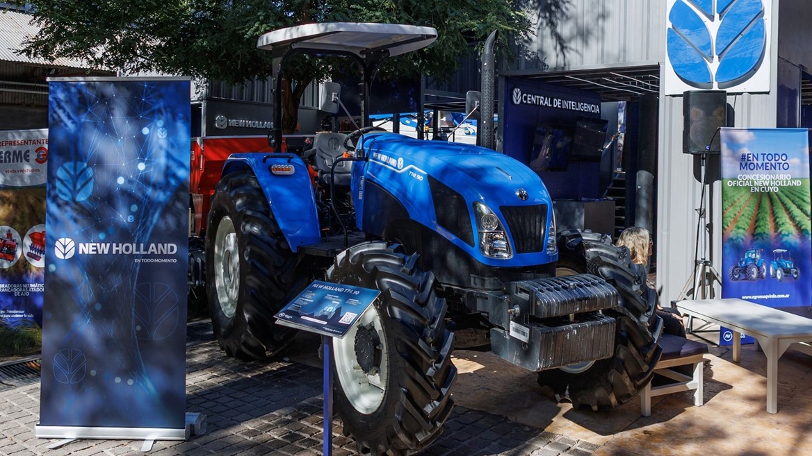 New Holland presenta soluciones para el segmento agricola y ganadero en la Expo Rural 2026