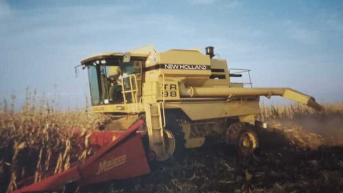 Con mas de 20 anos junto a New Holland la familia Vilas adquirio la cosechadora de doble rotor mas grande del mundo