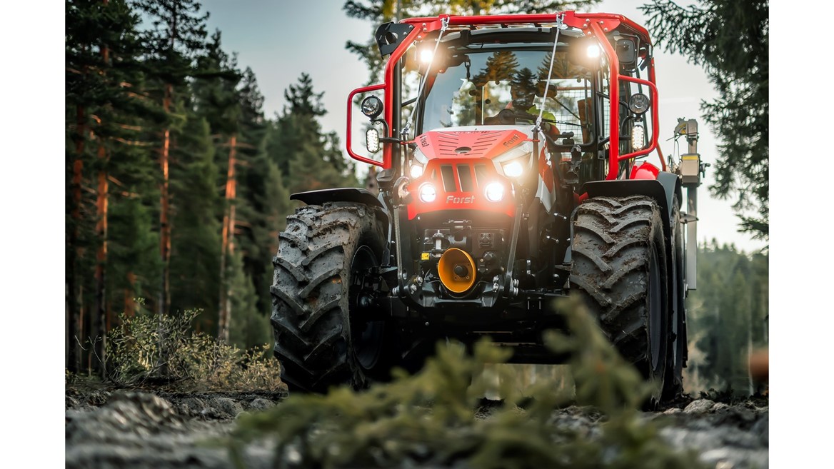 STEYR Traktoren Plus Forestry 2
