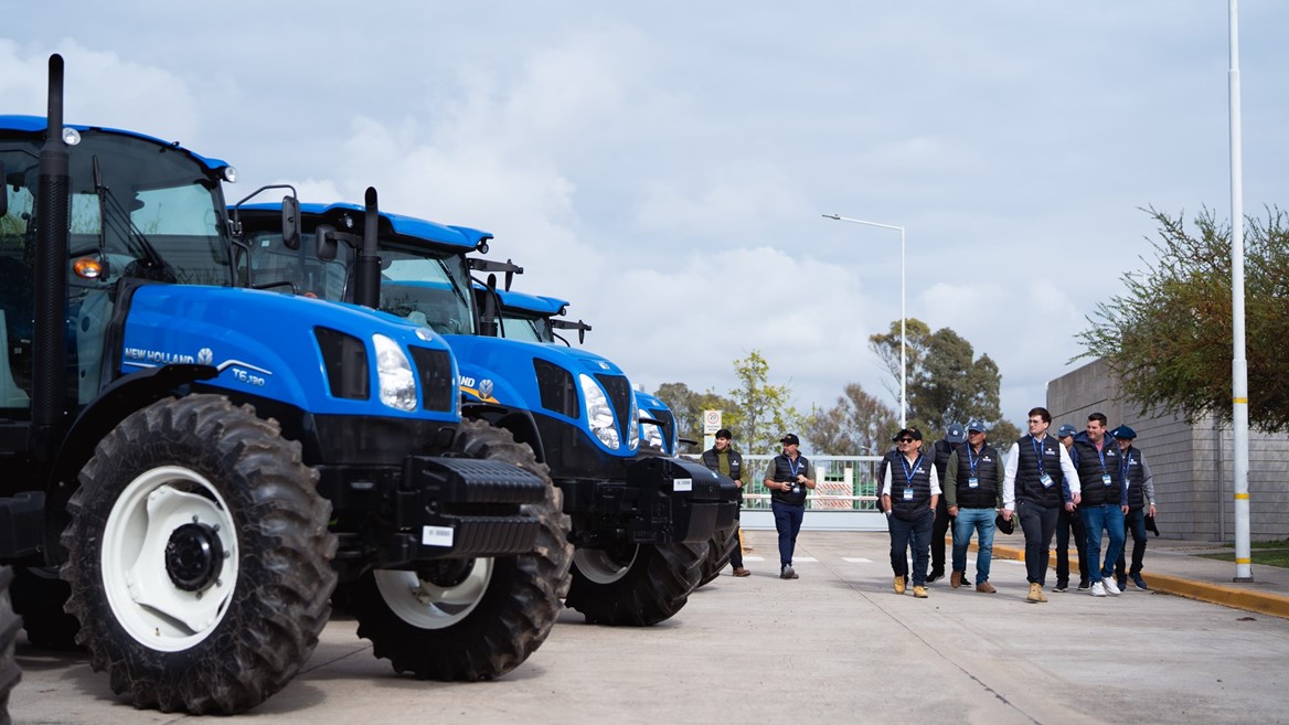 New Holland abrio las puertas de su fabrica para acercar todo su porfolio a sus clientes