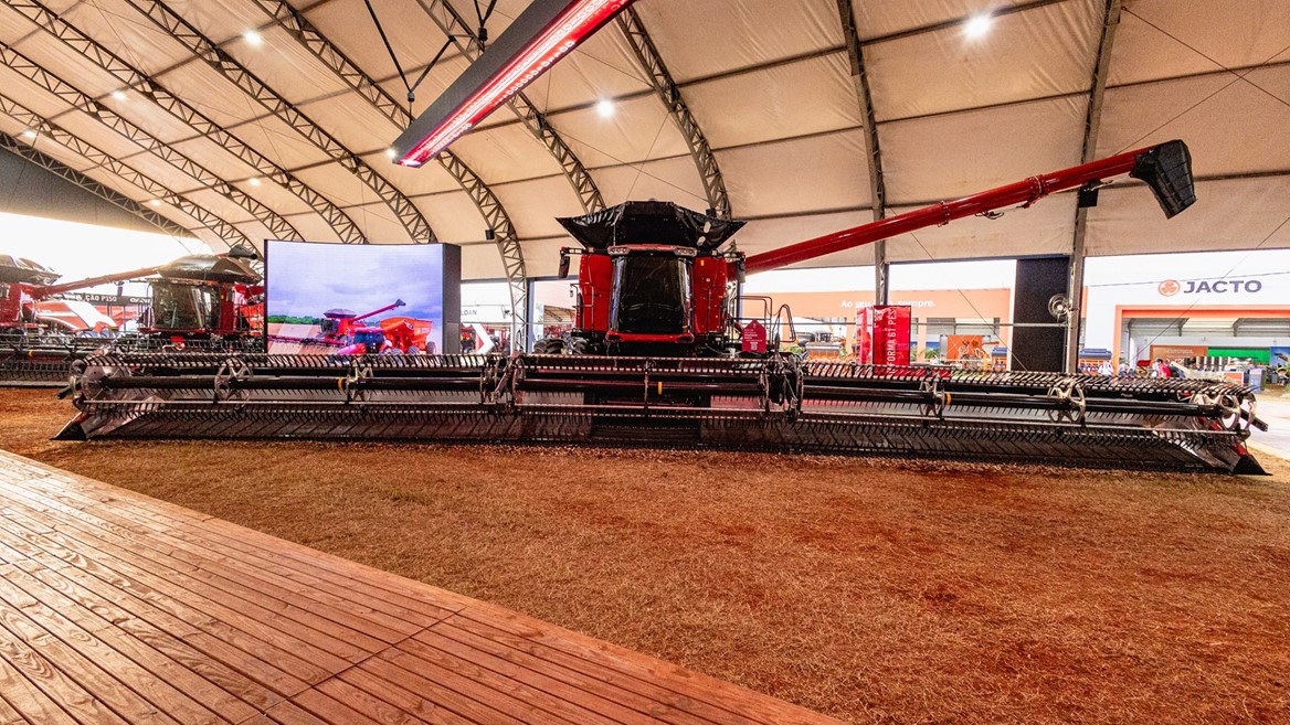 Case IH Draper FD2 by MacDon