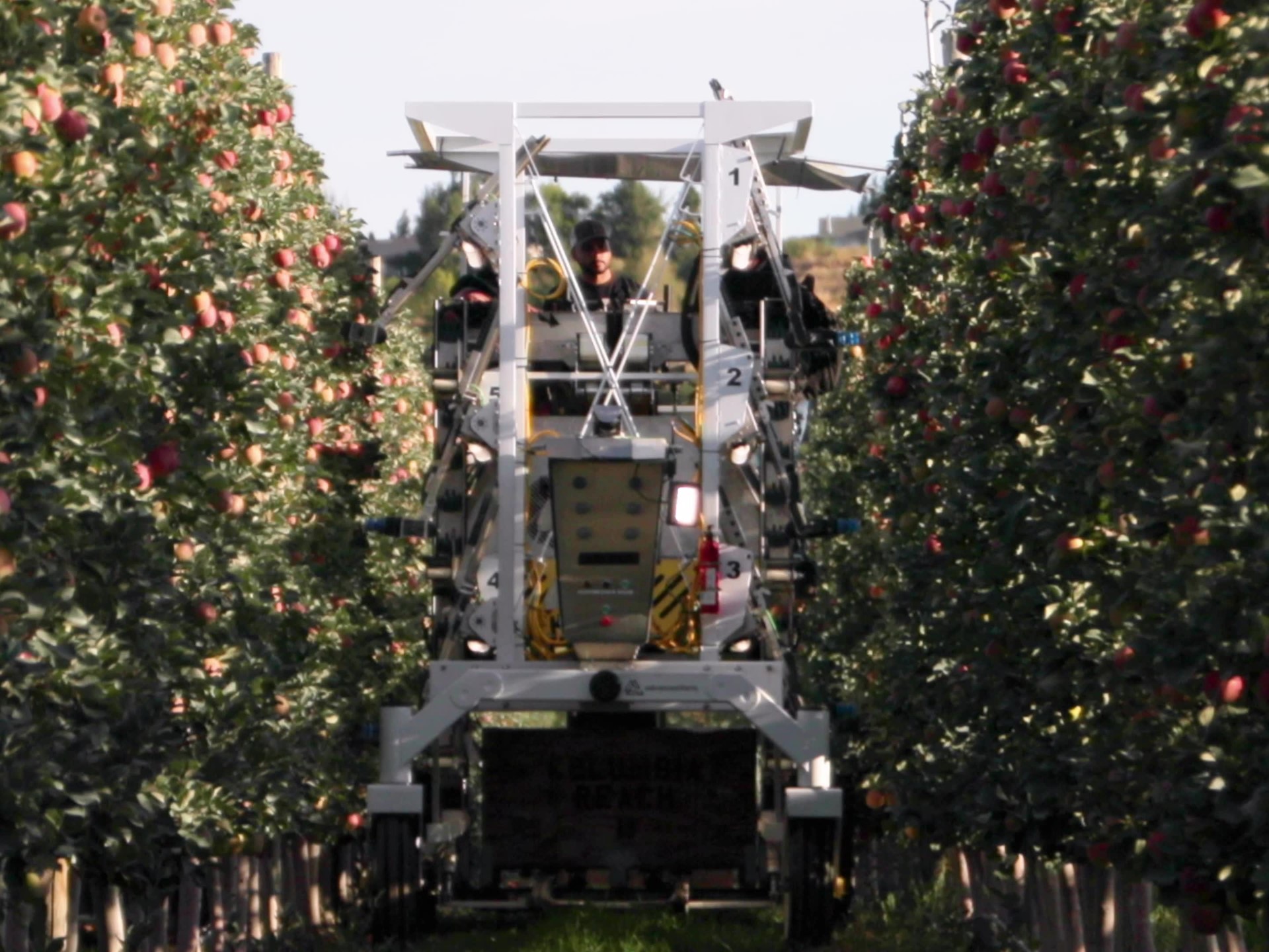 advanced-farming-technologies-vide0