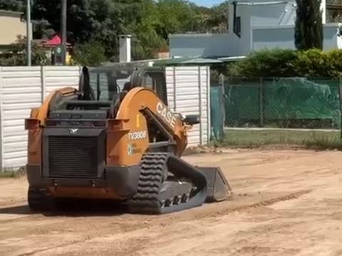 minicargadora-con-orugas-tv380b