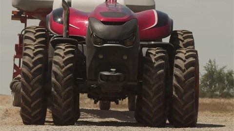 case-ih-concept-autonomous-tractor-media-rushes-02