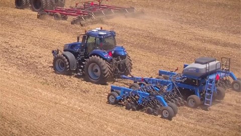 italian---cnh-industrial-autonomous-concept-tractor-short-video
