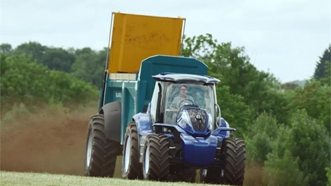 new-holland-agriculture-methane-powered-concept-tractor-informational-video