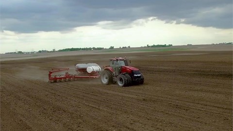 Case IH Introduces AFS Soil Command on the Tiger-Mate 255 Field Cultivator