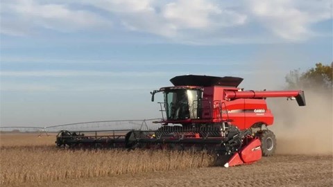 8240-series-combine-and-terraflex-3162-draper-head