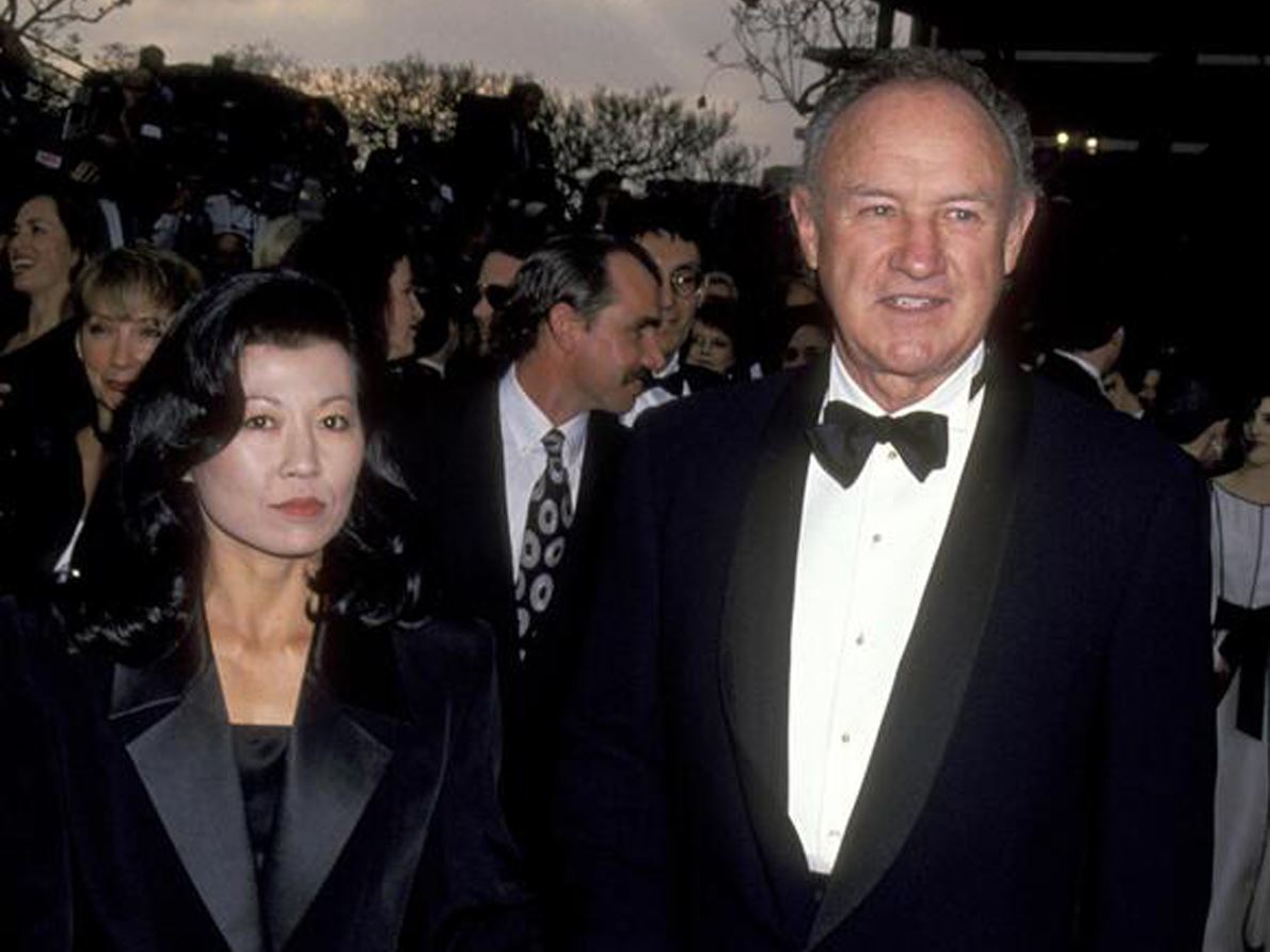 Betsy Arakawa and Gene Hackman attend the 65th Academy Awards on March 29 1993