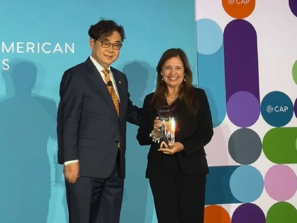 A Tip of the CAP Miller School Pathologist Recognized with Lifetime Achievement Award